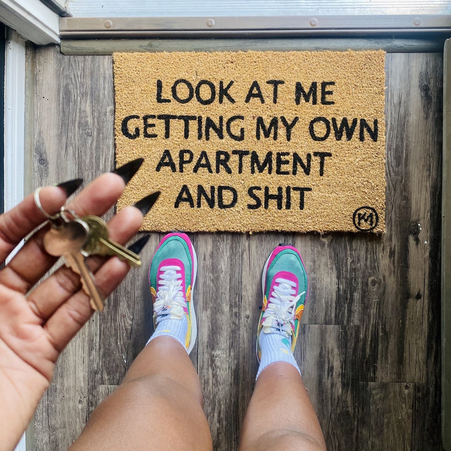 LOOK AT ME GETTING MY OWN APARTMENT AND SHIT MAT