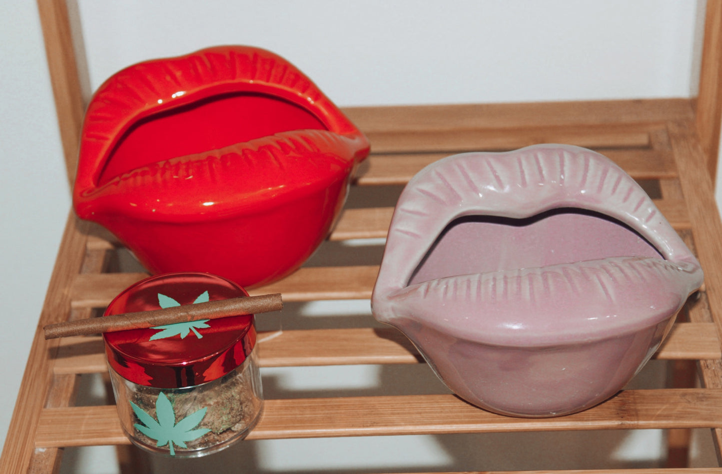 LIPS ASHTRAY