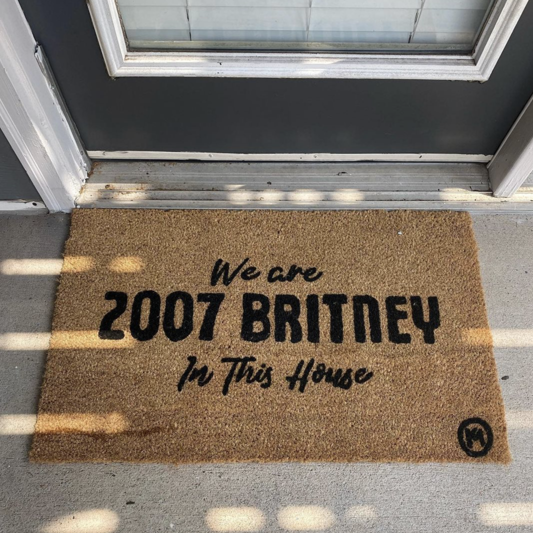 2007 BRITNEY MAT