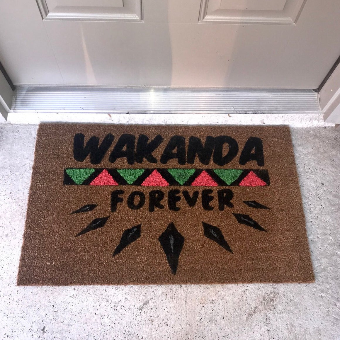WAKANDA FOREVER MAT