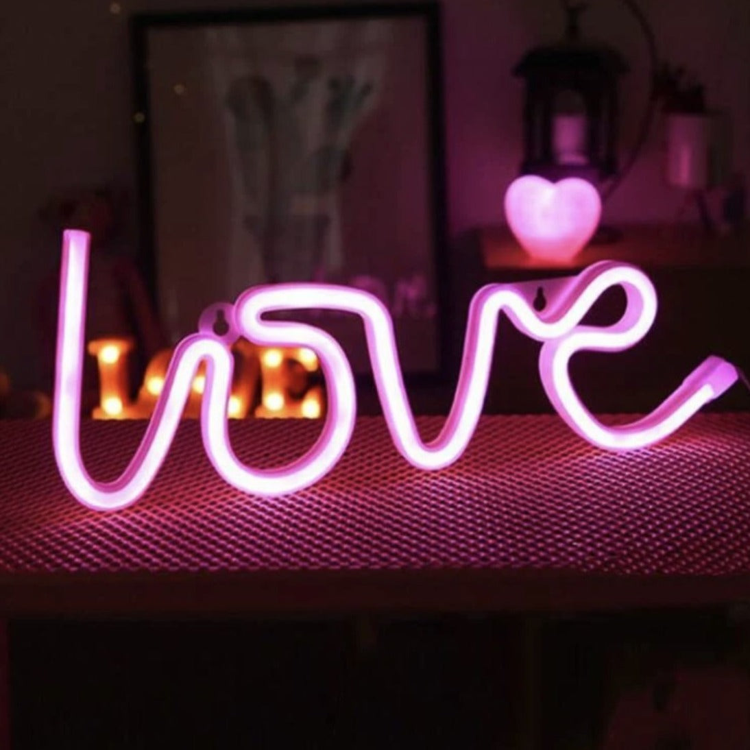 LOVE LED LIGHT