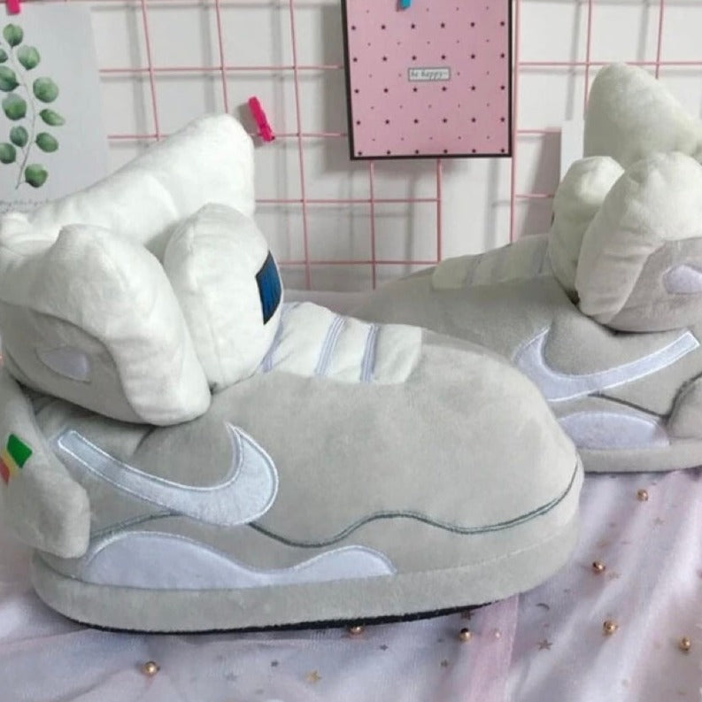 Puffy house sneakers