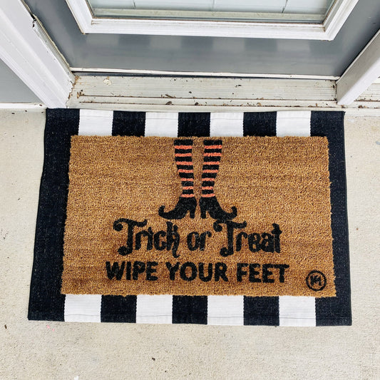 TRICK OR TREAT WIPE YOUR FEET HALLOWEEN MAT
